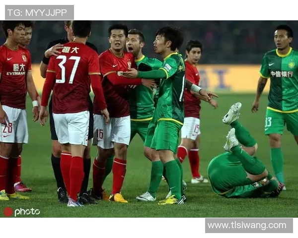 国安主场强势击败恒大2比0完美收官展现冠军实力